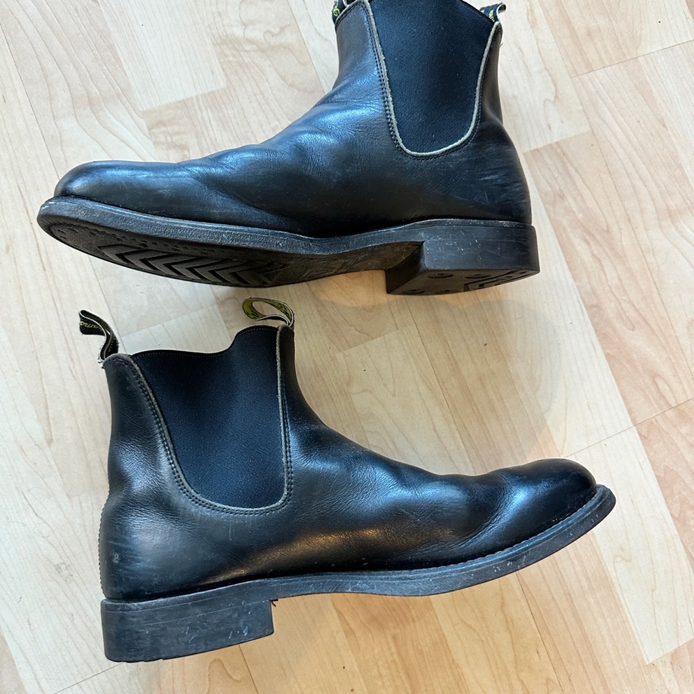 R.M. Williams Dark Leather Men's Chelsea Boots - Picture 3 of 5